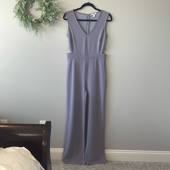 NWOT Bar III Periwinkle V-Neck Jumpsuit Size 4 - Picture 2 of 9